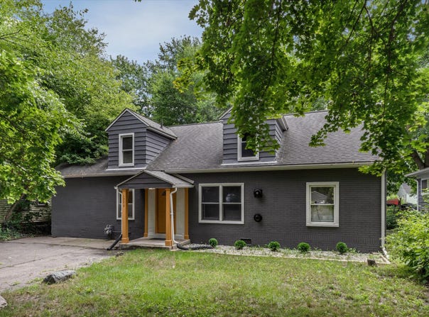 1236 Kensington Drive, Ann Arbor, MI 48104