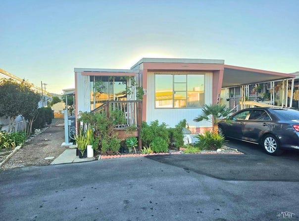 410 S 1st St, El Cajon, CA 92019