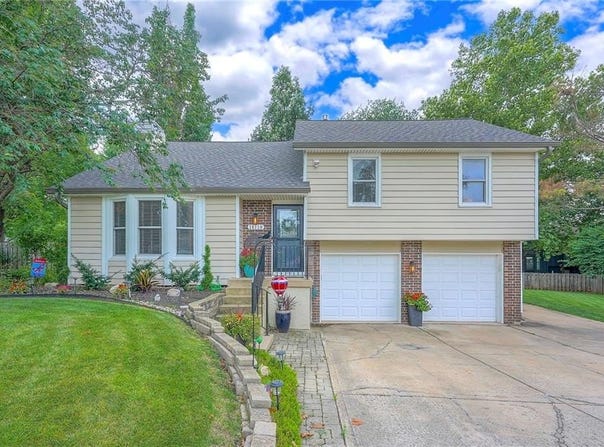 16119 W 147th Terrace, Olathe, KS 66062