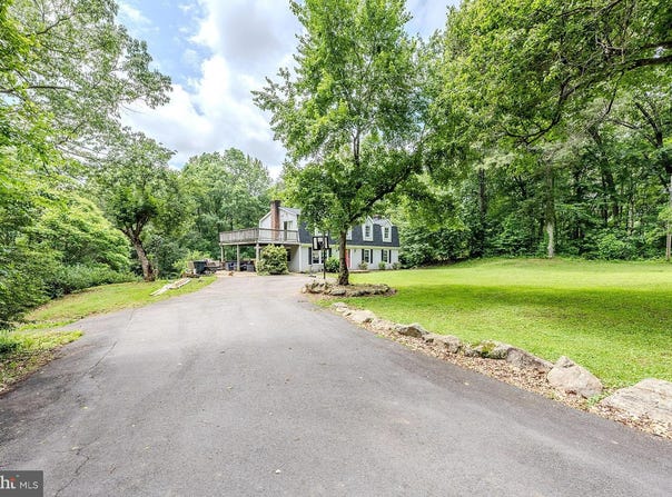 484 VIEWTOWN ROAD, AMISSVILLE, VA 20106