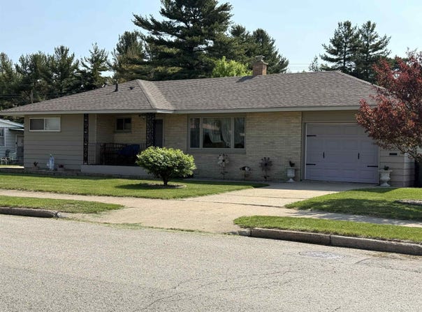 233 S 22nd, Escanaba, MI 49829
