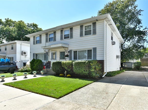 64-50 217th Street, Oakland Gardens, NY 11364