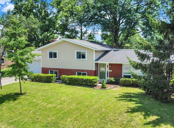 1441 Hunter Place, Columbus, IN 47203