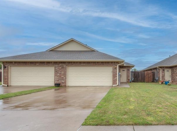 212 Ashley Drive, Edmond, OK 73003