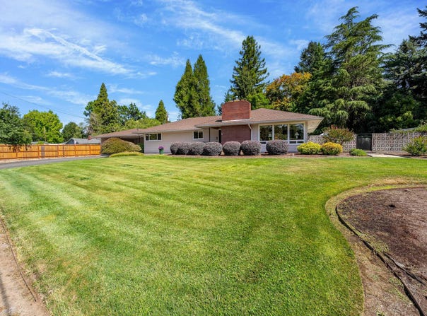 1430 SE Rogue Drive, Grants Pass, OR 97526