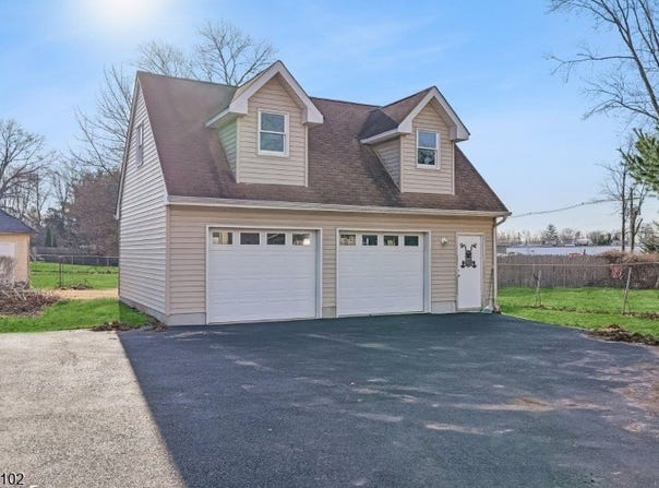 171 S Bridge St, Somerville Boro, NJ 08876-3216
