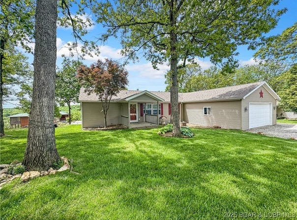 12448 Crestview Drive, Warsaw, MO 65355