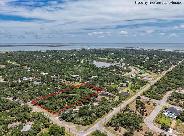 43 Twelfth St, ROCKPORT, TX 78382