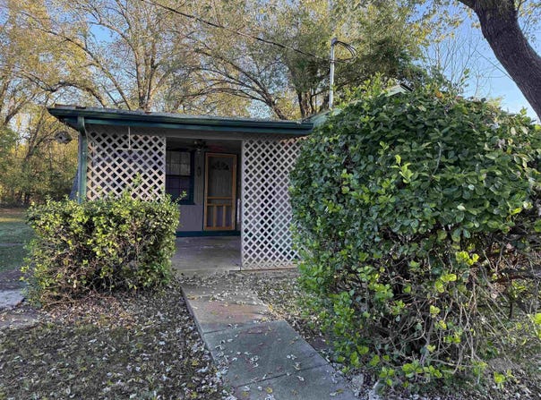 505 Girard Stret, Flippin, AR 72634