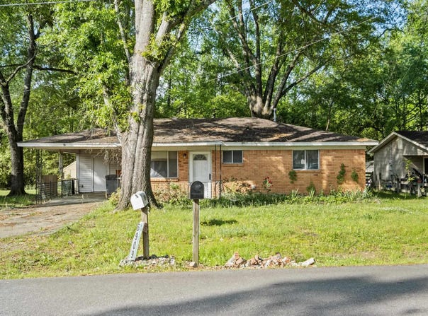 6909 Gibson Road, Jacksonville, AR 72076