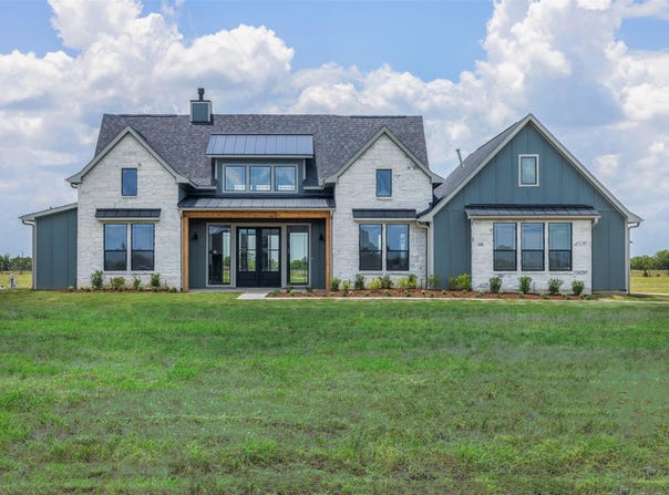 114 Country View Lane RD, Schulenburg, TX 78956