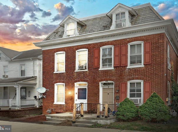 129 S PLEASANT STREET, HANOVER, PA 17331