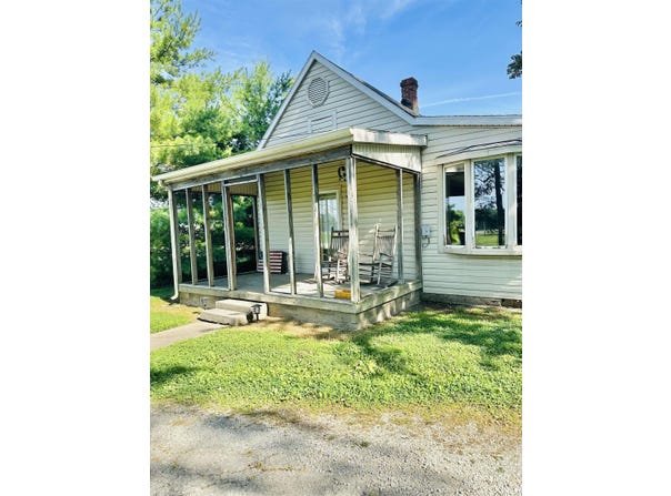 2880 S Andrews Road, Yorktown, IN 47396