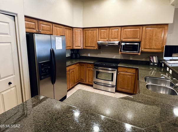 5775 S Camino del Sol, Green Valley, AZ 85622