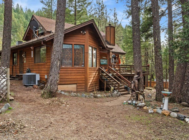 200 Button Road, Weaverville, CA 96093