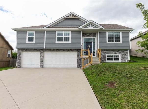 425 Spring Branch Drive, Raymore, MO 64083