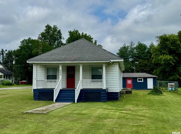 600 E ROOSEVELT Avenue, Duquoin, IL 62832