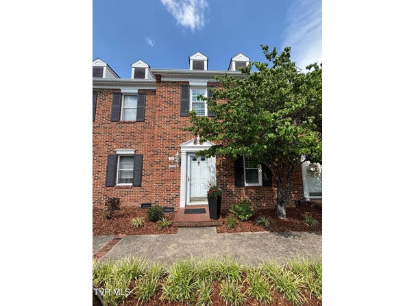 400 Sunset Drive, Johnson City, TN 37604