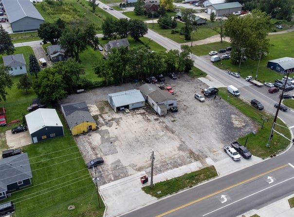 325 & 355 NE Broadway Avenue, Des Moines, IA 50313
