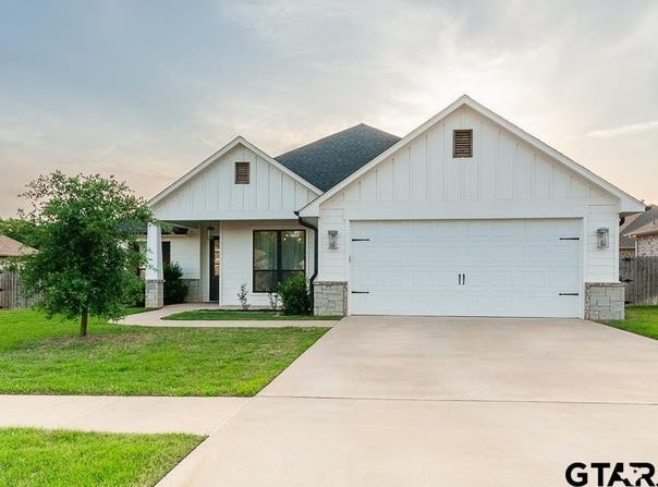 902 Charlie, Whitehouse, TX 75791