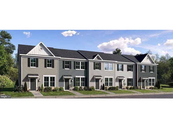Gravenstein Lane, Martinsburg, WV 25403