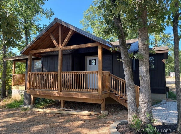 2555 Highway TT Highway S, Sunrise Beach, MO 65079