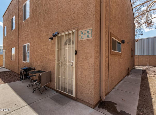 6302 N 64TH Drive, Glendale, AZ 85301