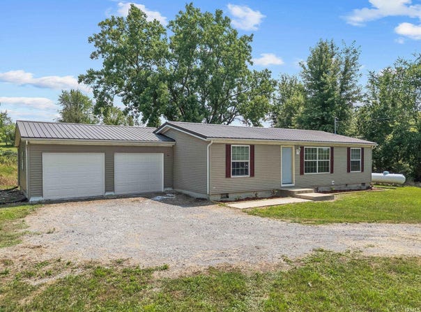 1895 E 800 S, Claypool, IN 46510-9127