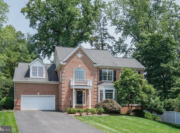 2405 N PARK CT, DUNN LORING, VA 22027
