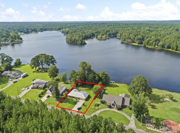 184 Browns Bridge Rd., Purvis, MS 39475