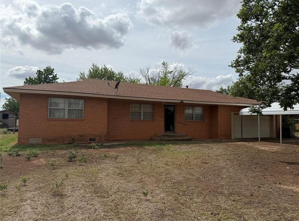 210 S 6th Street, Sentinel, OK 73664