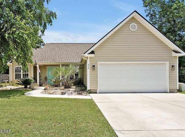 648 Pine Branches Circle SE, Leland, NC 28451