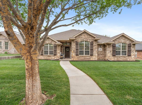 7405 Ledgestone Drive, Amarillo, TX 79119