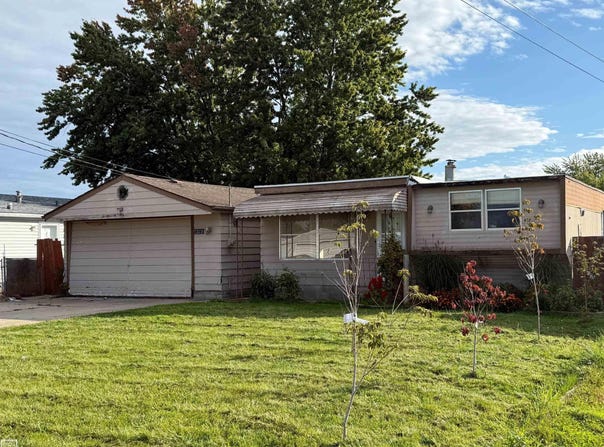 7323 Bealane Road, Clay, MI 48001