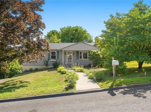 66 Tanglewood Drive, West Warwick, RI 02893
