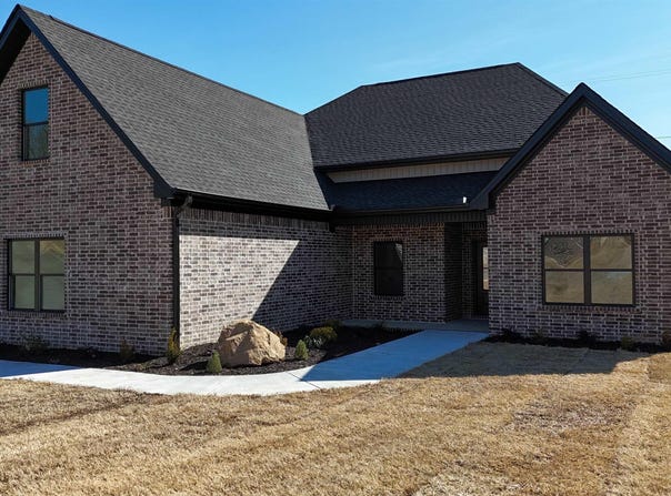 30 Echohawk Ln, Cabot, AR 72023