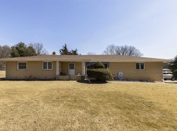5588 35th, ROCKFORD, IL 61109
