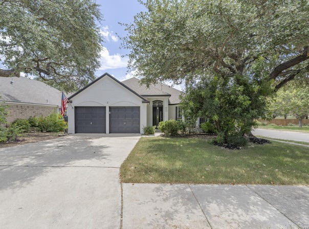 2555 Crested Heights, Schertz, TX 78154