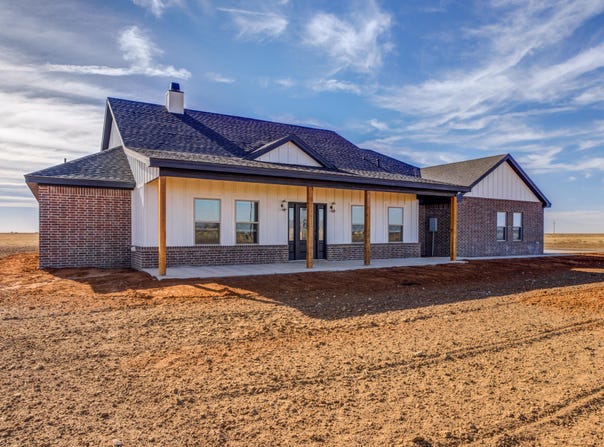9405 County Road 5330, Shallowater, TX 79363