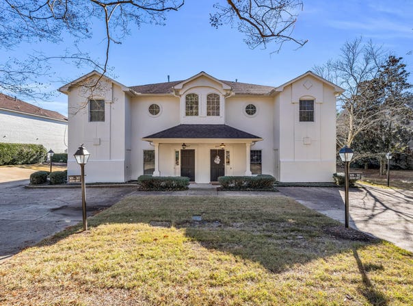 309 Waverly Dr, West Point, MS 39773