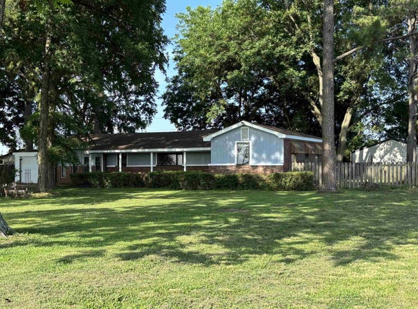 1702 S Ruddle Rd, Blytheville, AR 72315