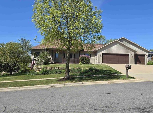 100 E Gonstead Road, Mount Horeb, WI 53572