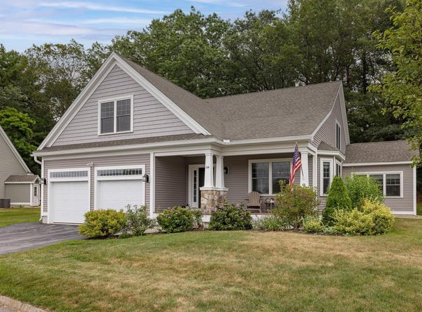 64 Boxwood Path, Greenland, NH 03840