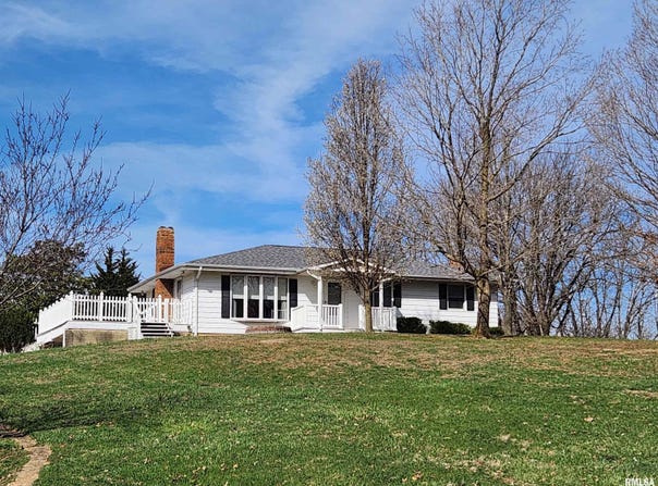 15793 N WOODLAWN Lane, Woodlawn, IL 62898