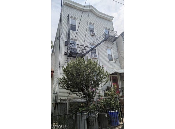 720 14Th St, Union City, NJ 07087-6252