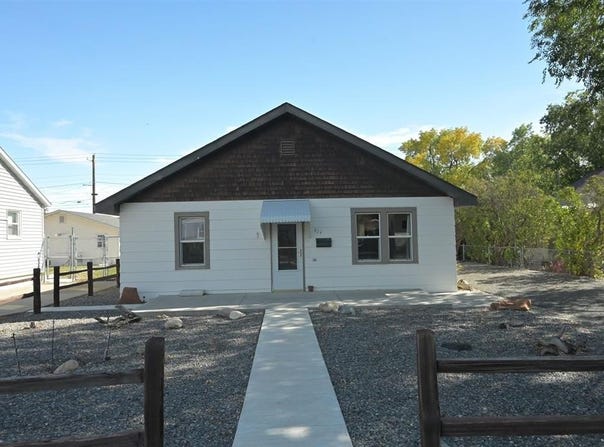 427 N Bernard St, Powell, WY 82435