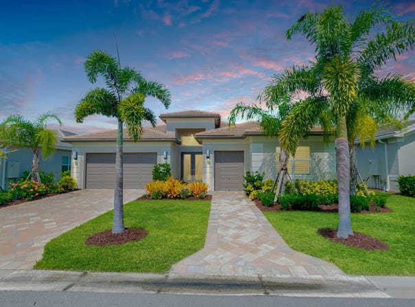 12000 SW Whitewater Falls Court, Port Saint Lucie, FL 34987