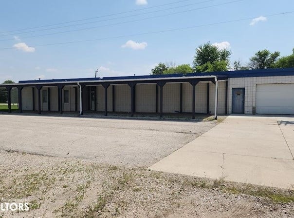 4499 4th Street SW, Mason City, IA 50401