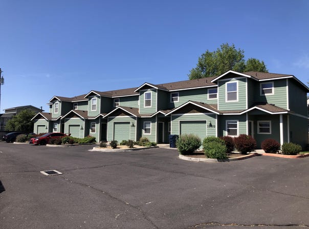 1556 SW Reindeer Avenue, Redmond, OR 97756
