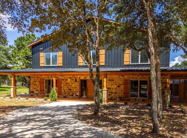 1080 FRELSBURG RD, Alleyton, TX 78935